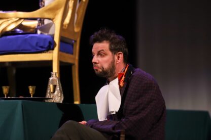 4 SHOWMAN-