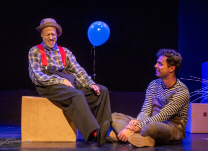 7 SHOWMAN-